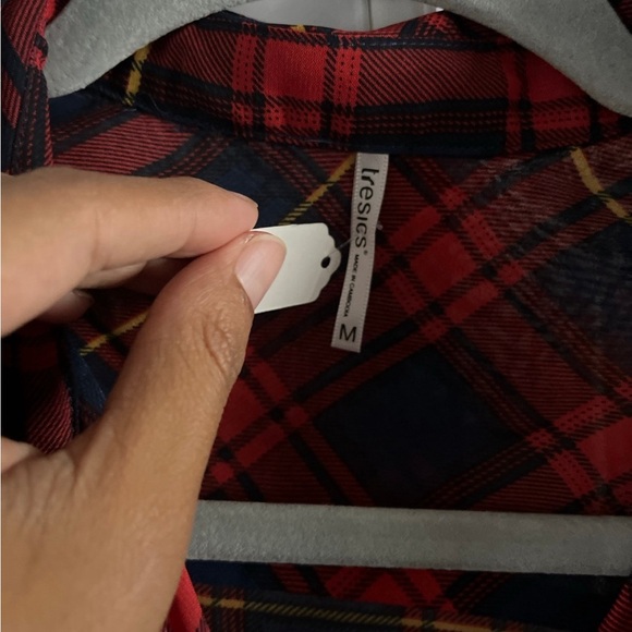 ✨Blue and red plaid Sheer Top ✨3/$13✨ - Picture 8 of 11